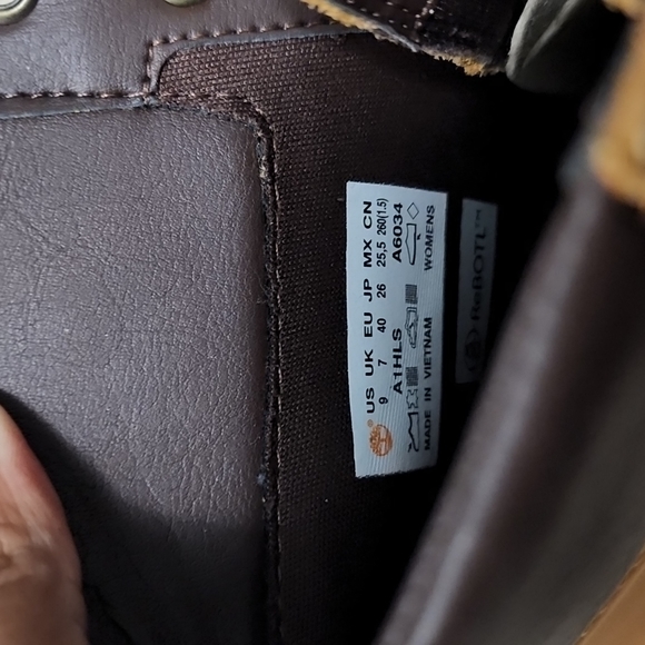 Timberland Boots - Picture 8 of 12